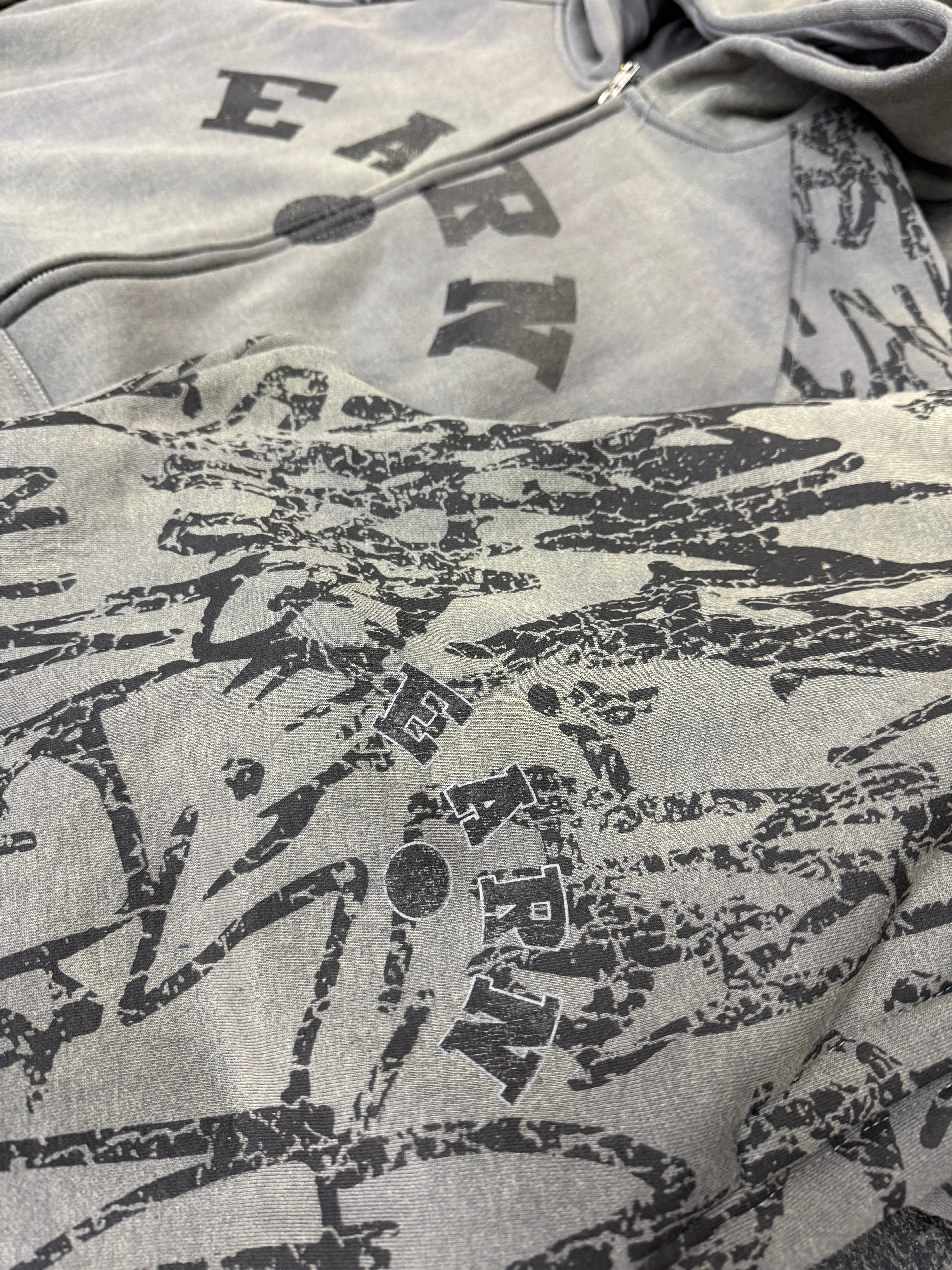 EARN ART WALL SWEATSUIT (GREY)