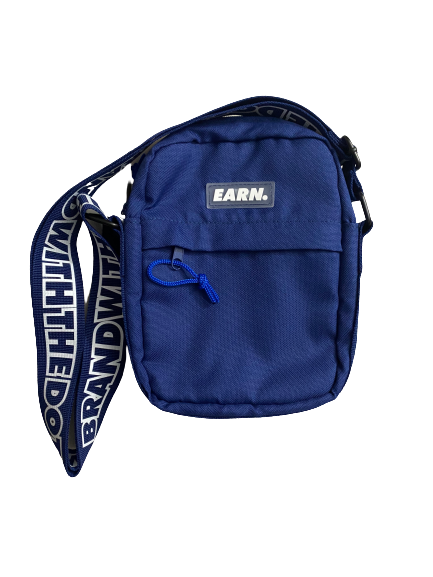 EARN. SHOULDER BAG