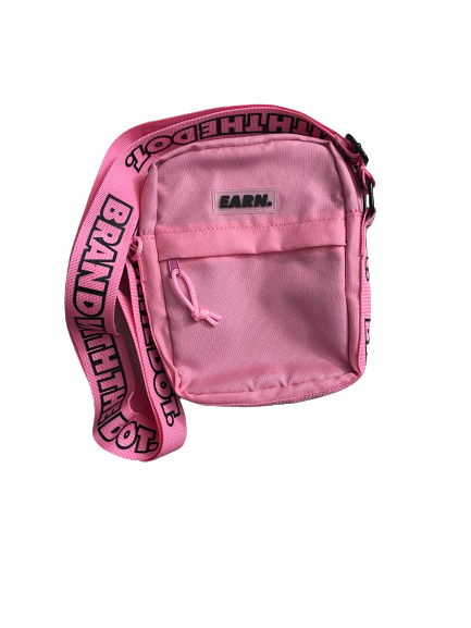 EARN. SHOULDER BAG